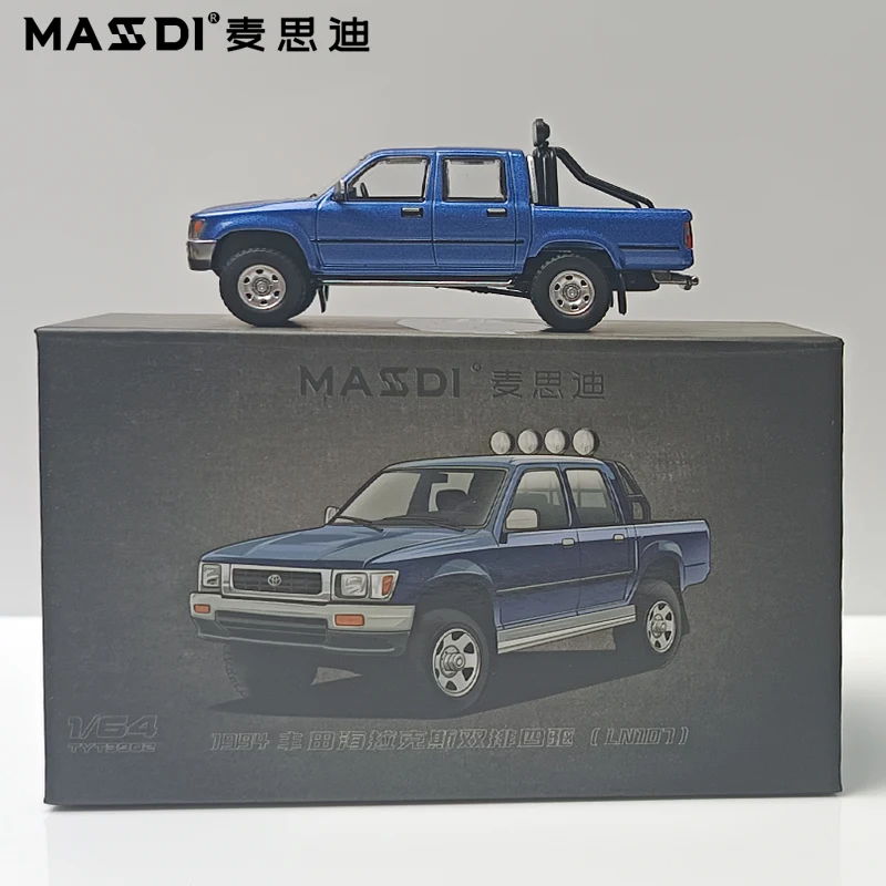 

MASDI 1/64 Toyota Hyrax двухрядный внедорожник, модель автомобиля из литого под давлением сплава, для подростков, играющих с украшением.