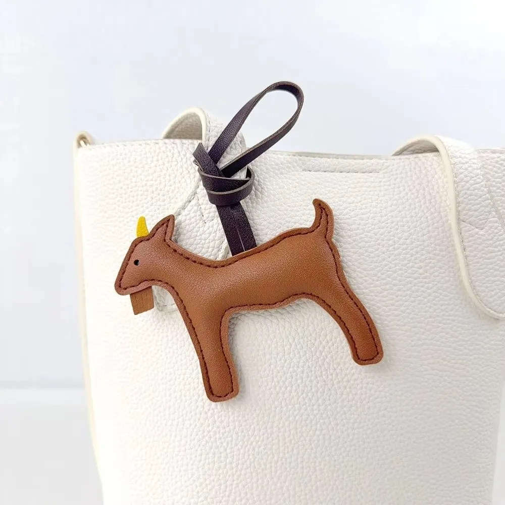 Portable Goat Bag Charm Hanging Design Decorative Animal Sheep Keychain PU Leather Key Ring Cartoon Backpack Charm