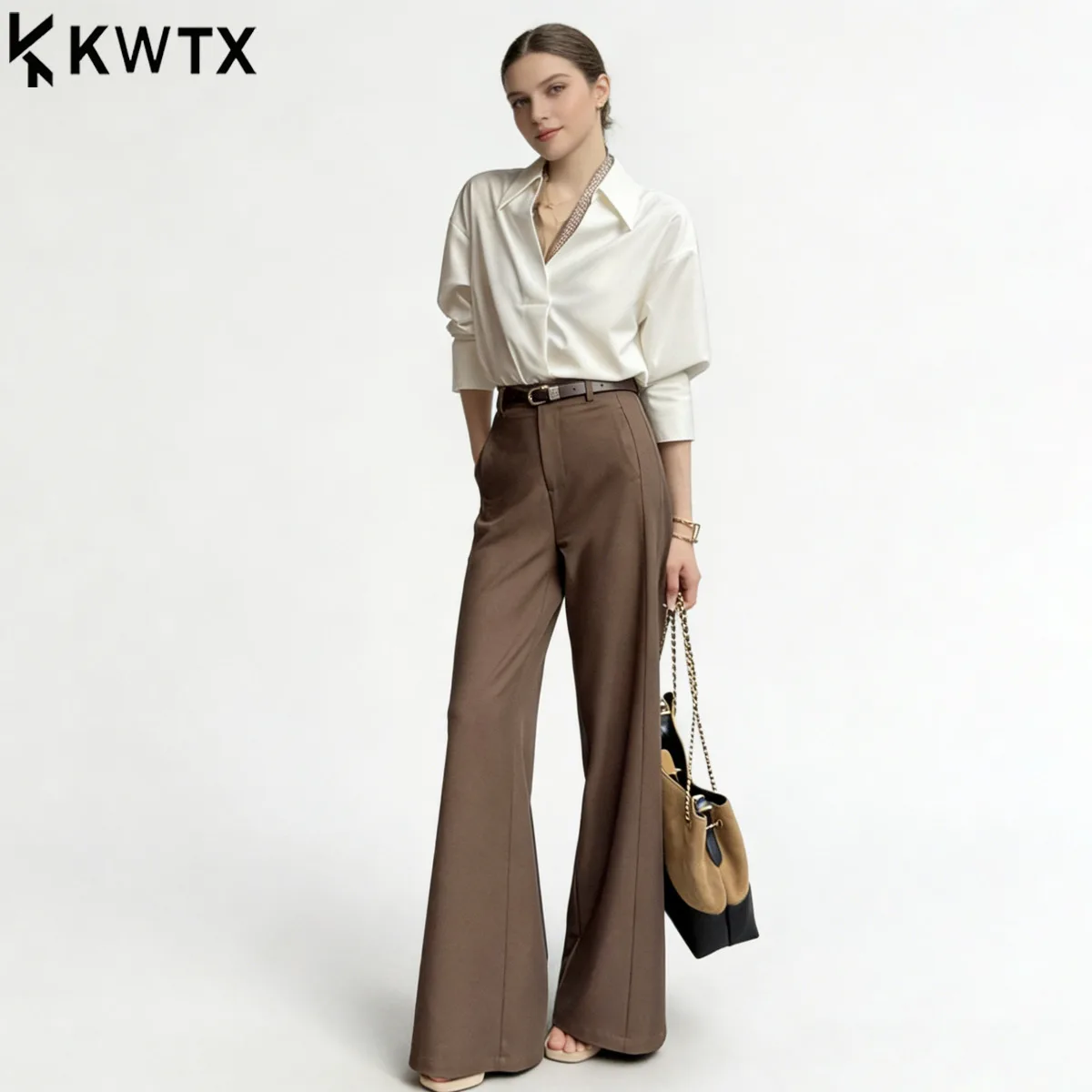 

Новая женская блузка Kwtx 2026 для вечеринок и банкетов, французский V-образный вырез, свободный крой, белая, с длинным рукавом, легкий люкс, молодежный, в стиле «lazy autumn»