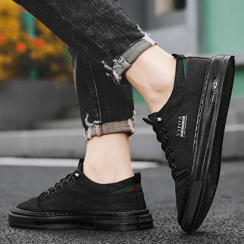 Men's Canvas Sneakers  Summer Soft Sneakers  New Fashion Trend Breathable   Flat Slip Casual Shallow Mouth Shoes Skateboard