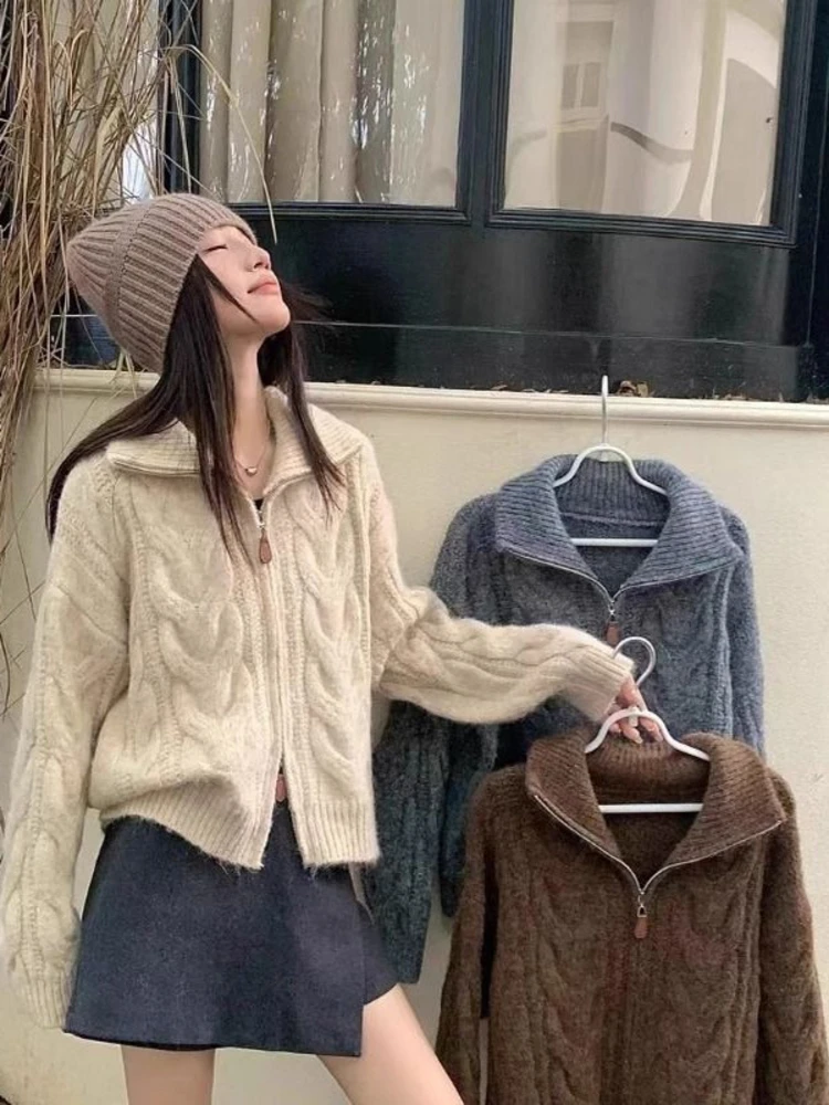 

Женский кардиган с высоким воротником и застежкой-молнией, открытый свитер, новинка 2025, осенняя вязаная верхняя одежда Lazy Sle