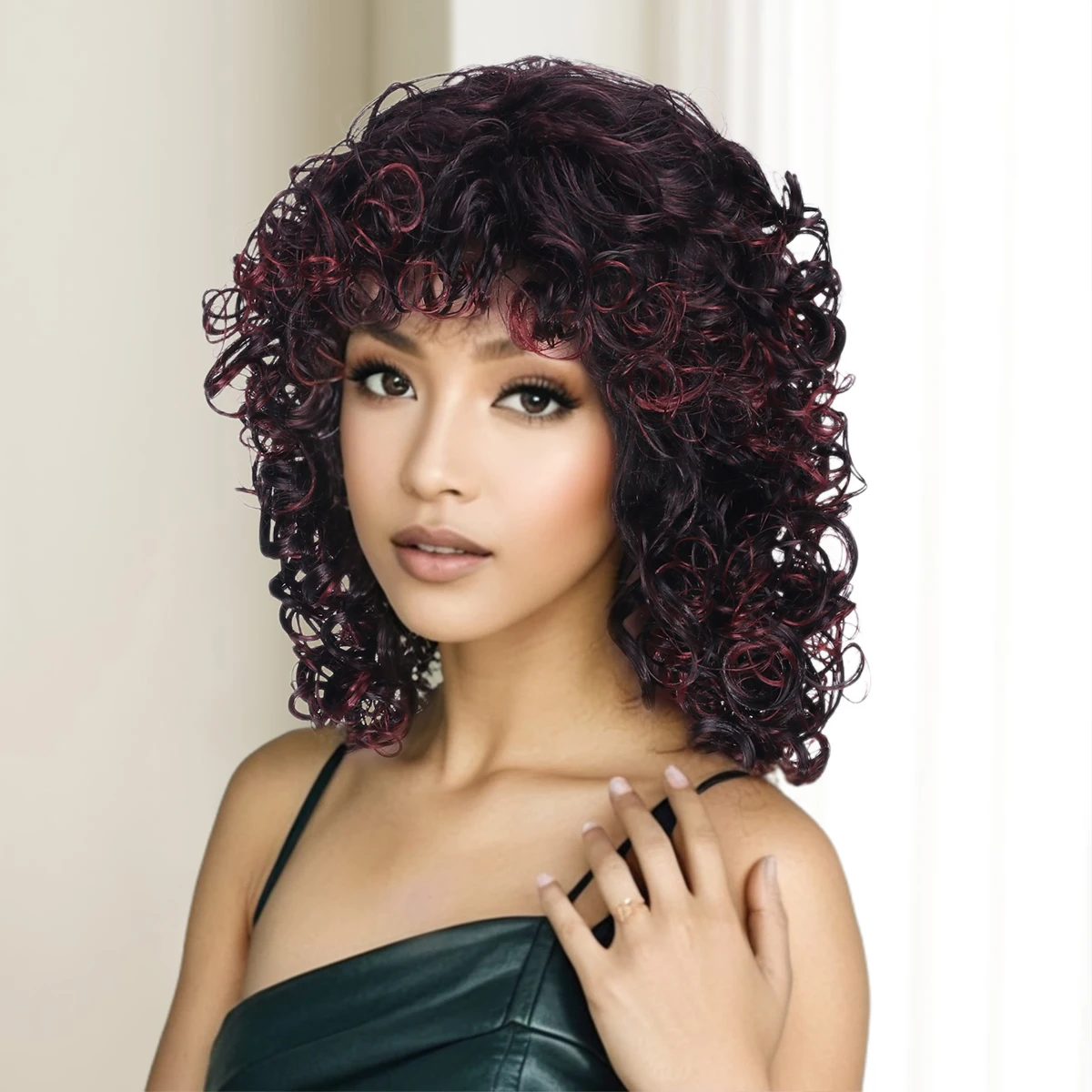 المرأة الأفريقية المتفجرة شعر مستعار مجعد الأزياء، حليقة صغيرة شعر مستعار الألياف الاصطناعية