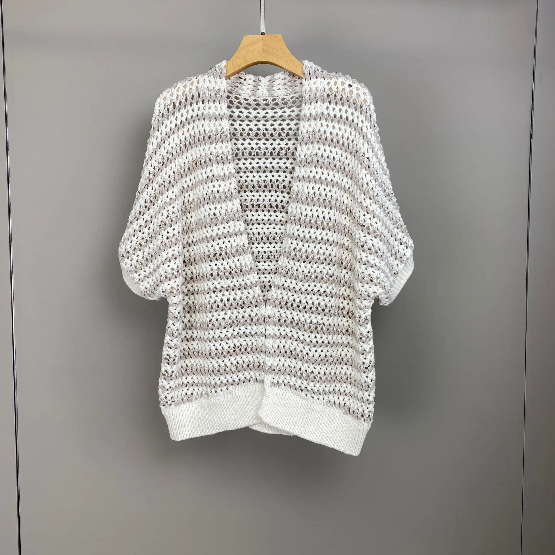 

New Spring/Summer Cotton Linen V-Neck Comfortable Fashionable Versatile Striped Hollow-Out Short-Sleeve Knit Top For Women