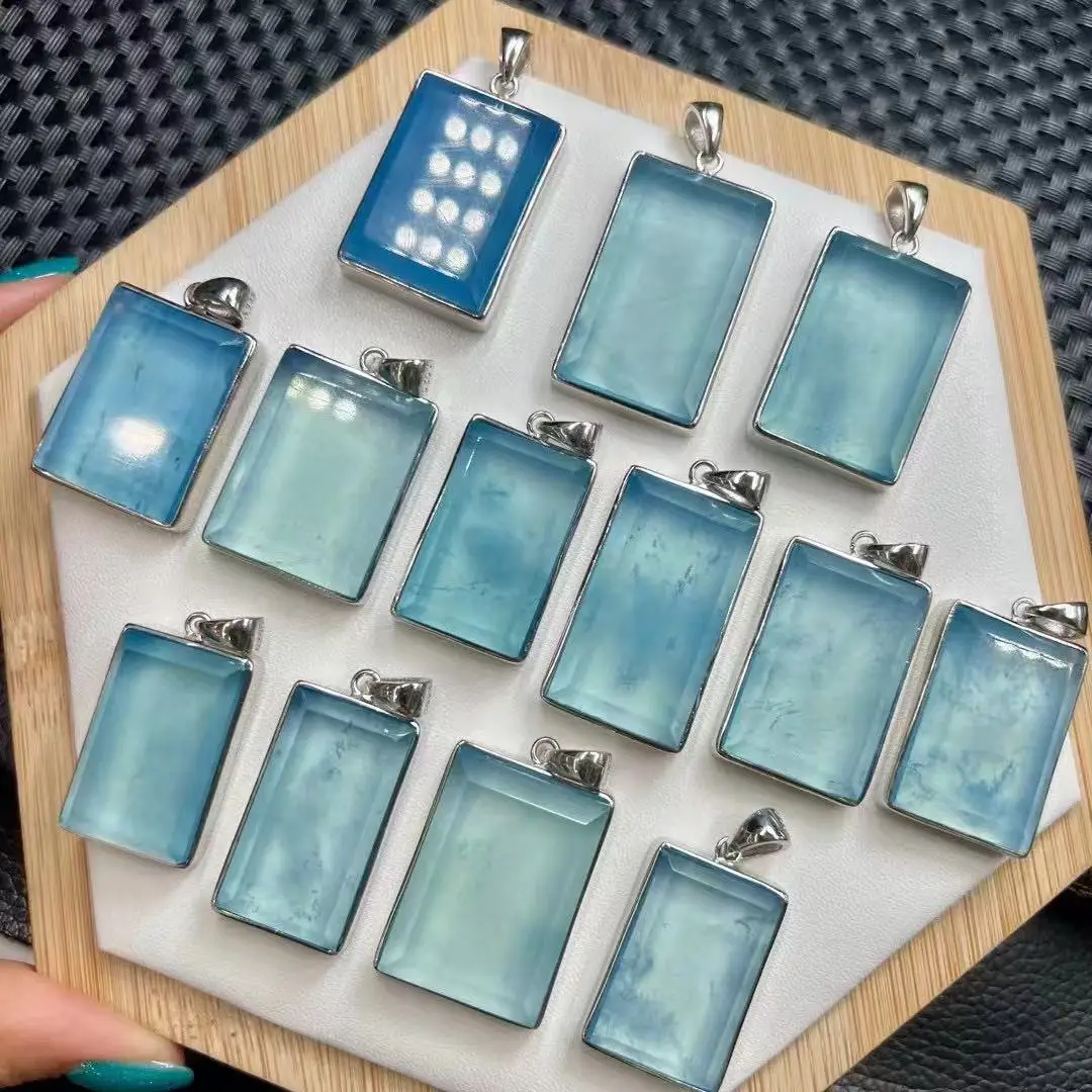 

Unit One Piece 925 Silver Inlay Natural Aquamarine Crystal Square Plate Pendant for Gift