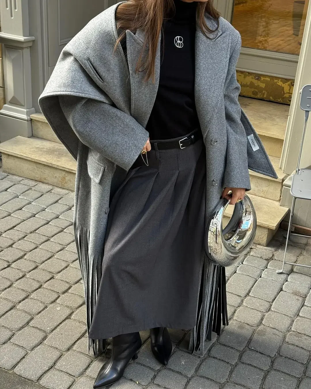 Modischer grauer Wollmantel mit Quasten für Damen, lässiger Revers-Mantel mit langen Ärmeln, doppelreihig, mit Taschen, lockerer langer Mantel, Damen-Outwear für den Alltag. – Detail 17
