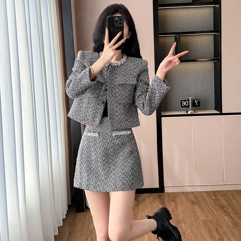 

New High Quality Fashion Chevron Women's Two Piece Set Autumn Winter Elegant Long Sleeve Jacket + Mini Skirt Tweed Luxury Suit