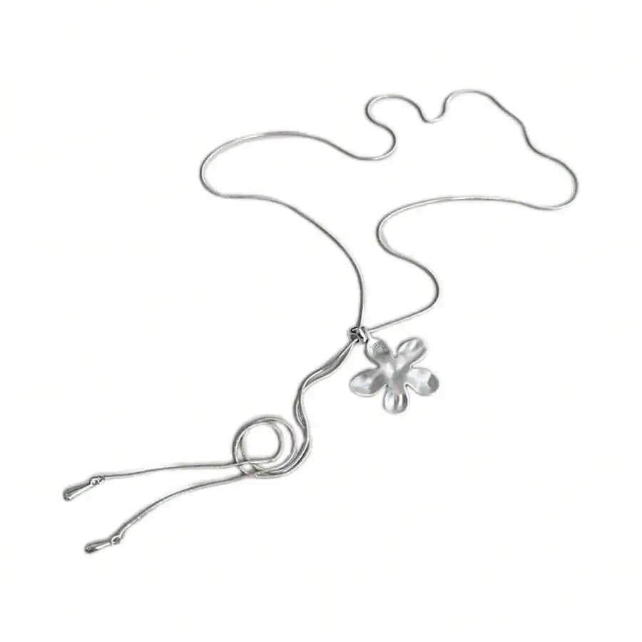 

Hammered Floral Pendant Necklace With Snake Chain For Women