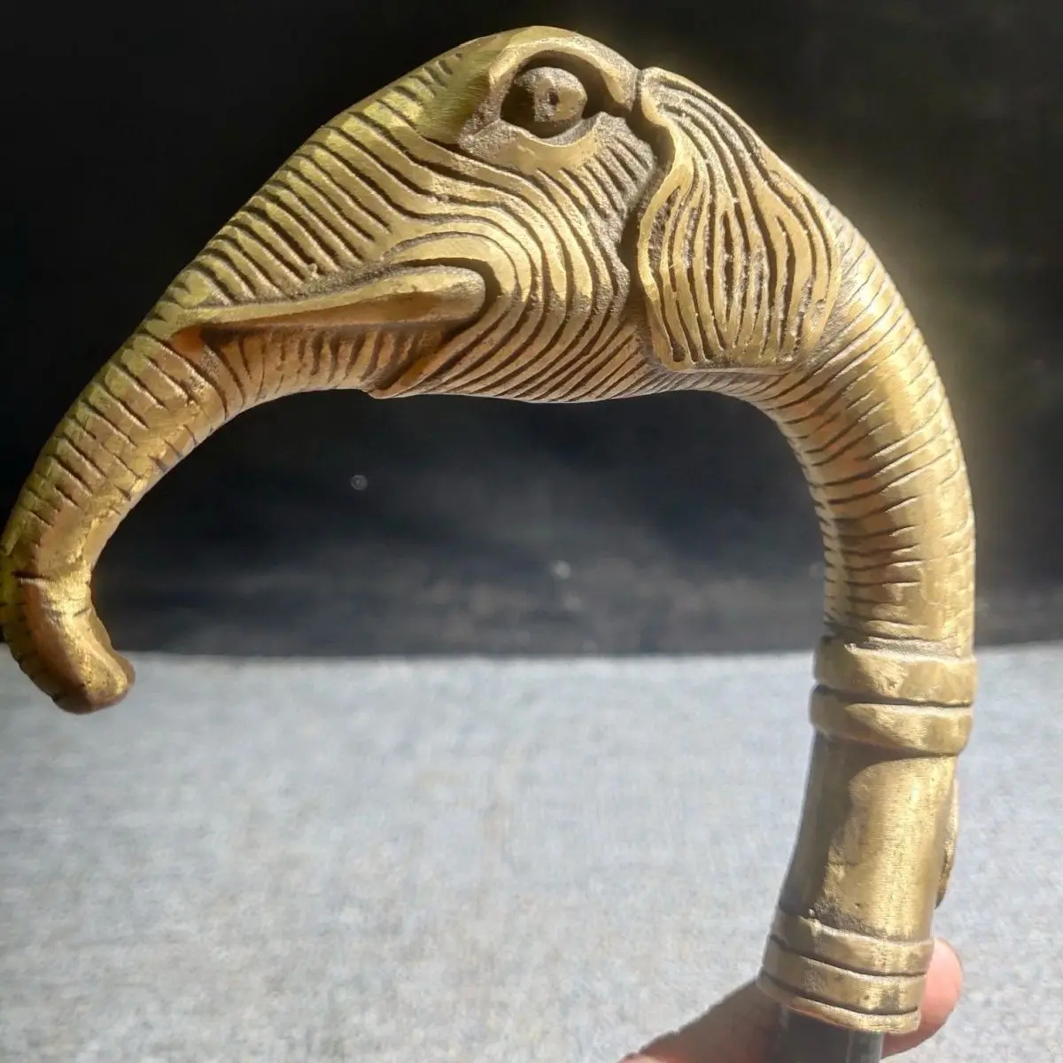 Long-nosed elephant Head Walking Stick Head handle Statue