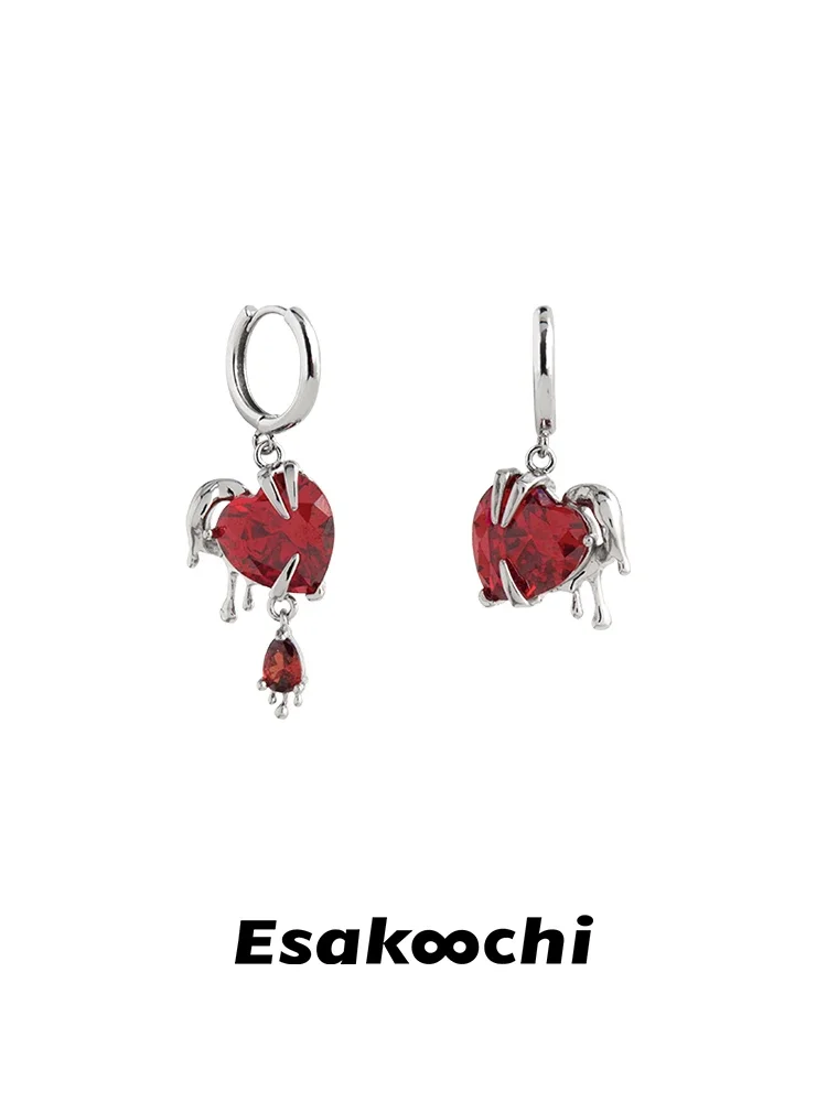 boucles-d'oreilles-asymetriques-en-forme-de-coeur-rouge-boucles-d'oreilles-literdesign-haut-de-gamme