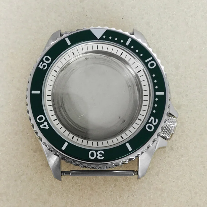 

Big Size 42mm Stainless Steel White Inner Ring Aluminium Bezel Screw Crown Watch Case Fits for NH35 NH36 4R Movement