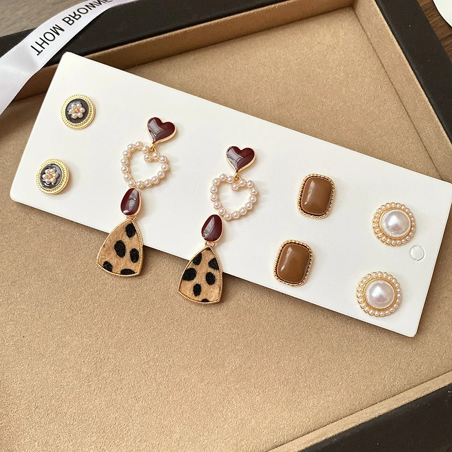 Thumbnail 3 - #27 Best Earrings to Buy In 2026
