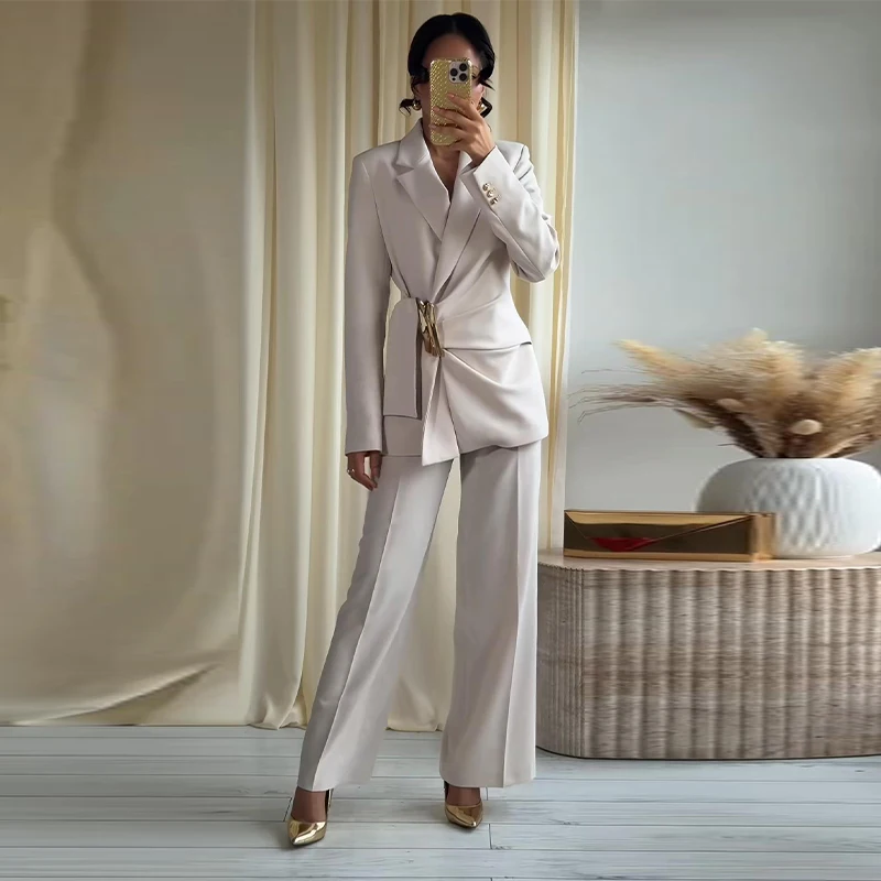 Eleganter Damenanzug mit Schnallengürtel, Blazer mit Revers und langen Ärmeln, schmal geschnittener Mantel und weit geschnittene Hose – Frühlingsneuheit – Detail 17