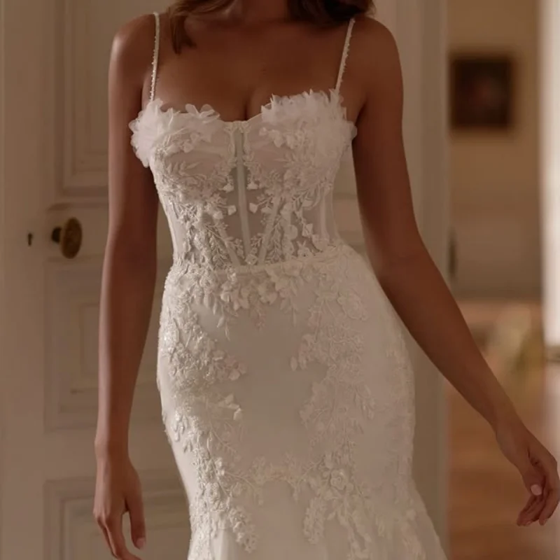 فساتين زفاف مزينة باللون الأبيض بدون أكتاف على شكل ذيل السمكة وأكمام طويلة مصنوعة حسب الطلب #1