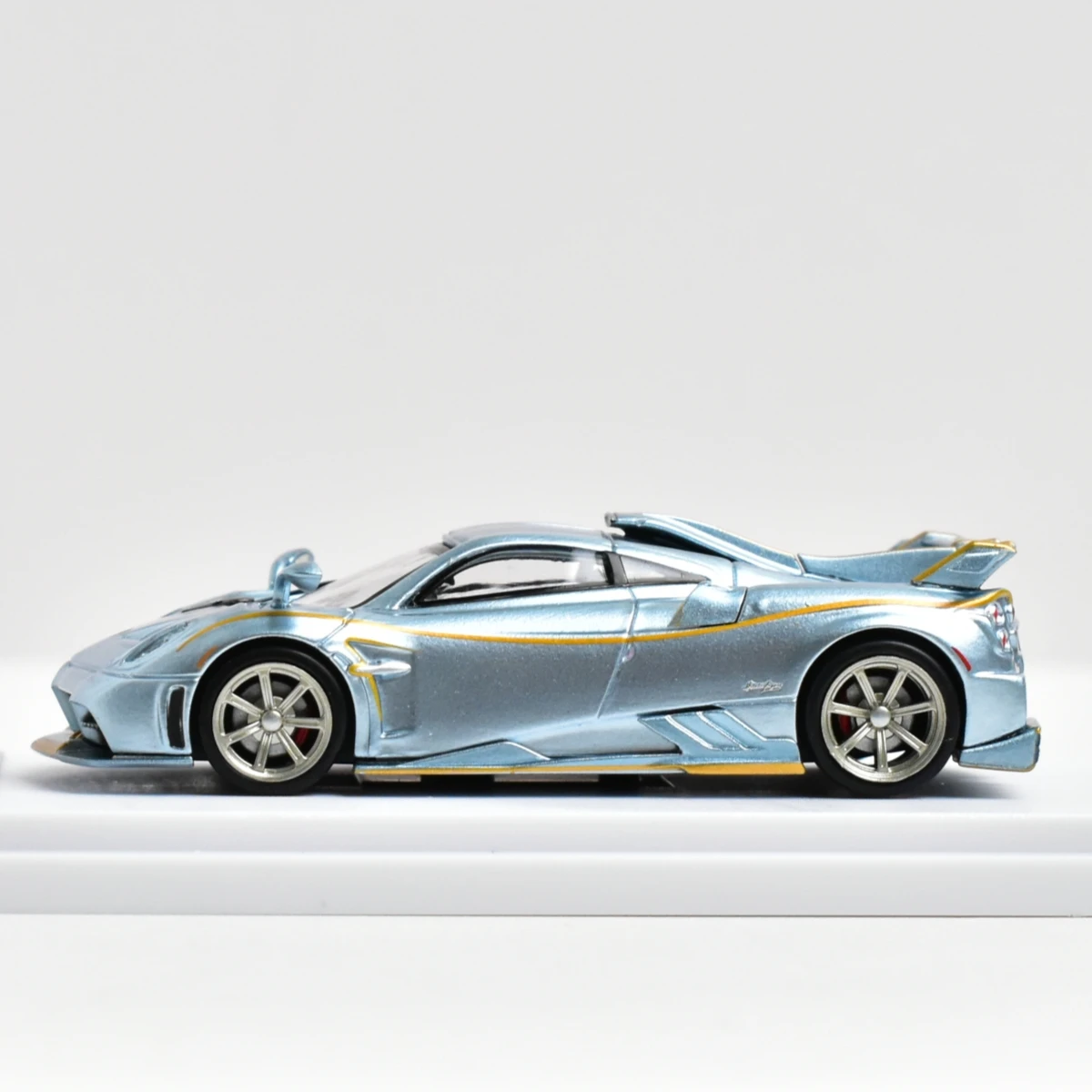 xf Model 1:64 Detailed Pagani Imola  Adults Hobby Diecast Model Car