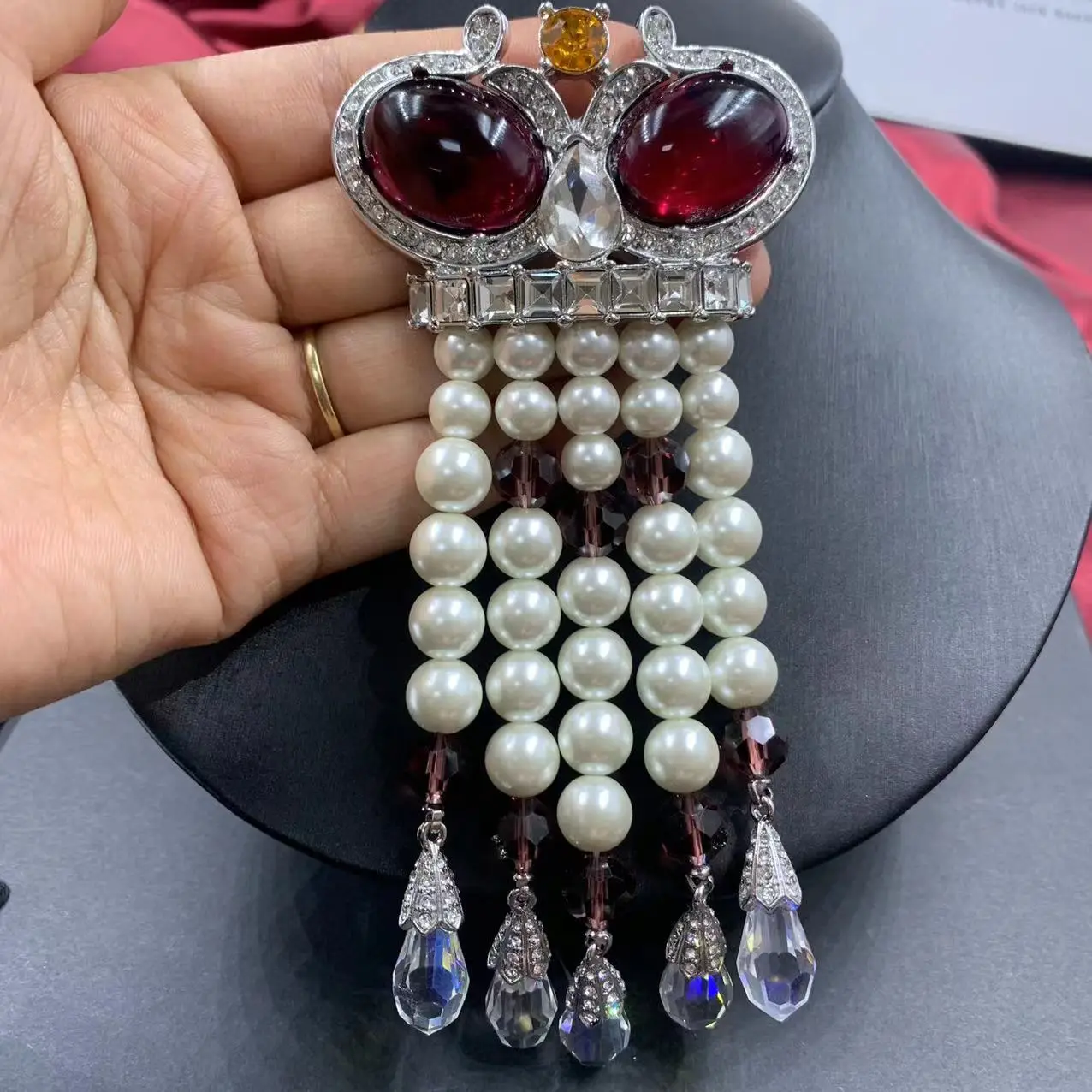 Vintage Owl Brooch Burgundy Cat Eye Multi Strand Pearl Tassel AB Crystal Drop Luxury Women Wedding Party Statement Pin