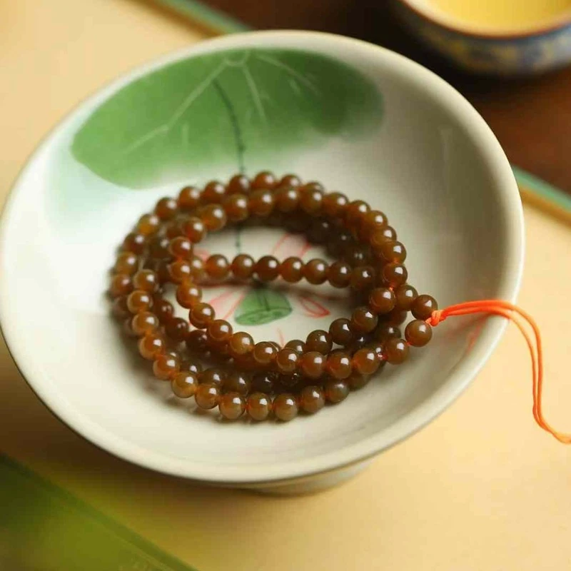 

Natural Hotan Jade , Qemuo , Old Material, Full Red Sugar Beads, Multi-use 108-bead Chain