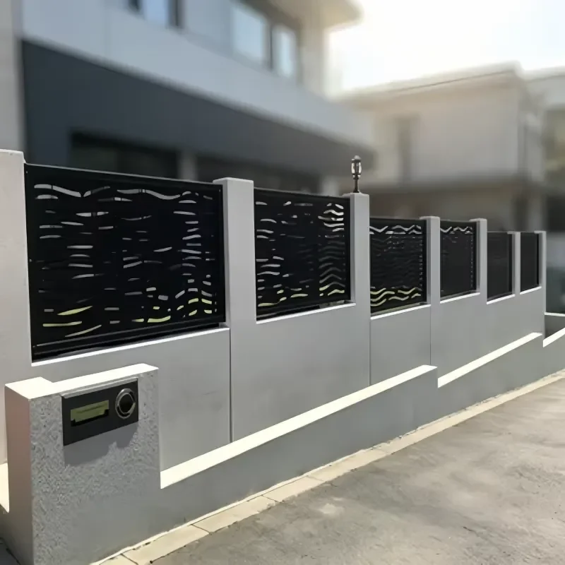 Wholesale Custom Durable Powder Coated Metal Garden Fence Anti-Rust Frame Outdoor Yard Security Decorative Fencing Panel