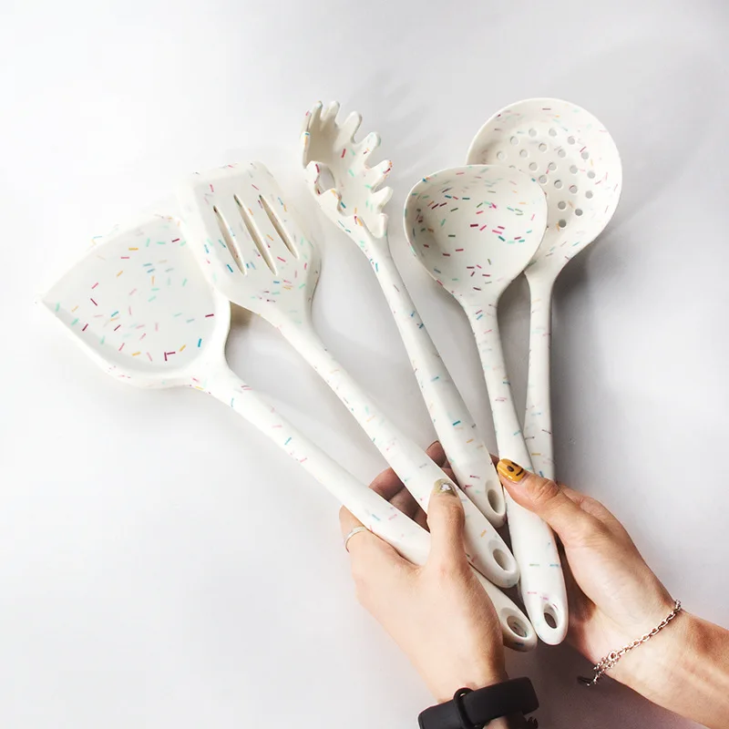 Kitchen Tools  Non-stick Spatula Silicone Shovel Heat Resistant Cooking  Ladel Colander Spoons  Gadgets