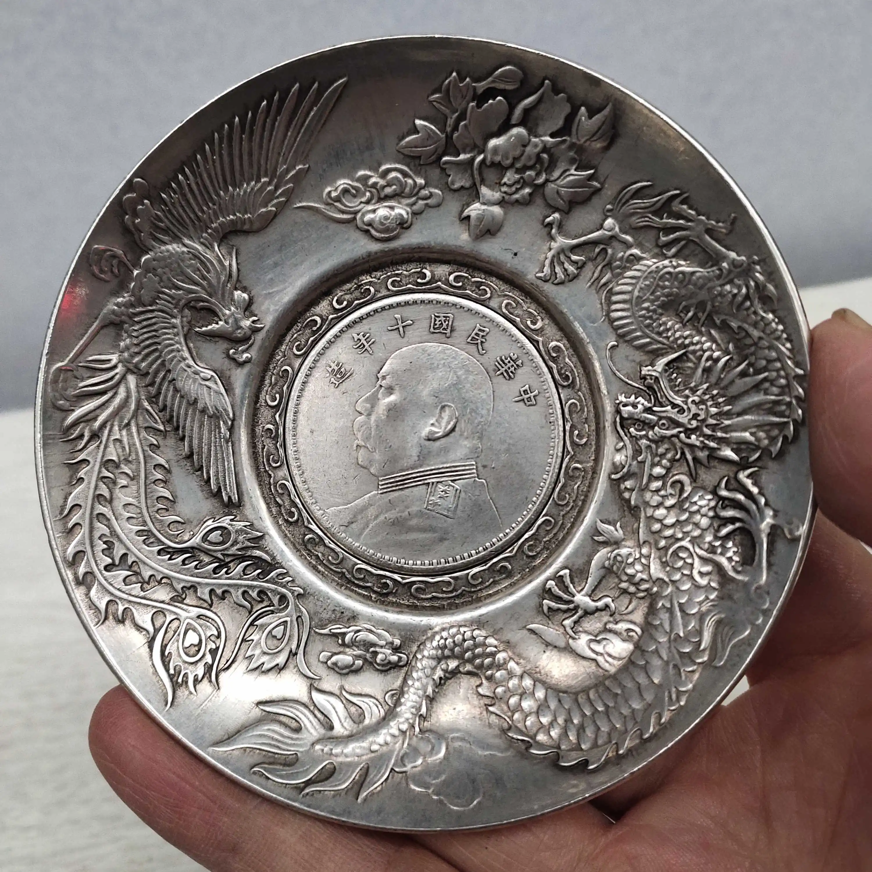 White copper  dollar dragon and phoenix silver dollar plate, double dragon silver dollar plate, home decoration technology