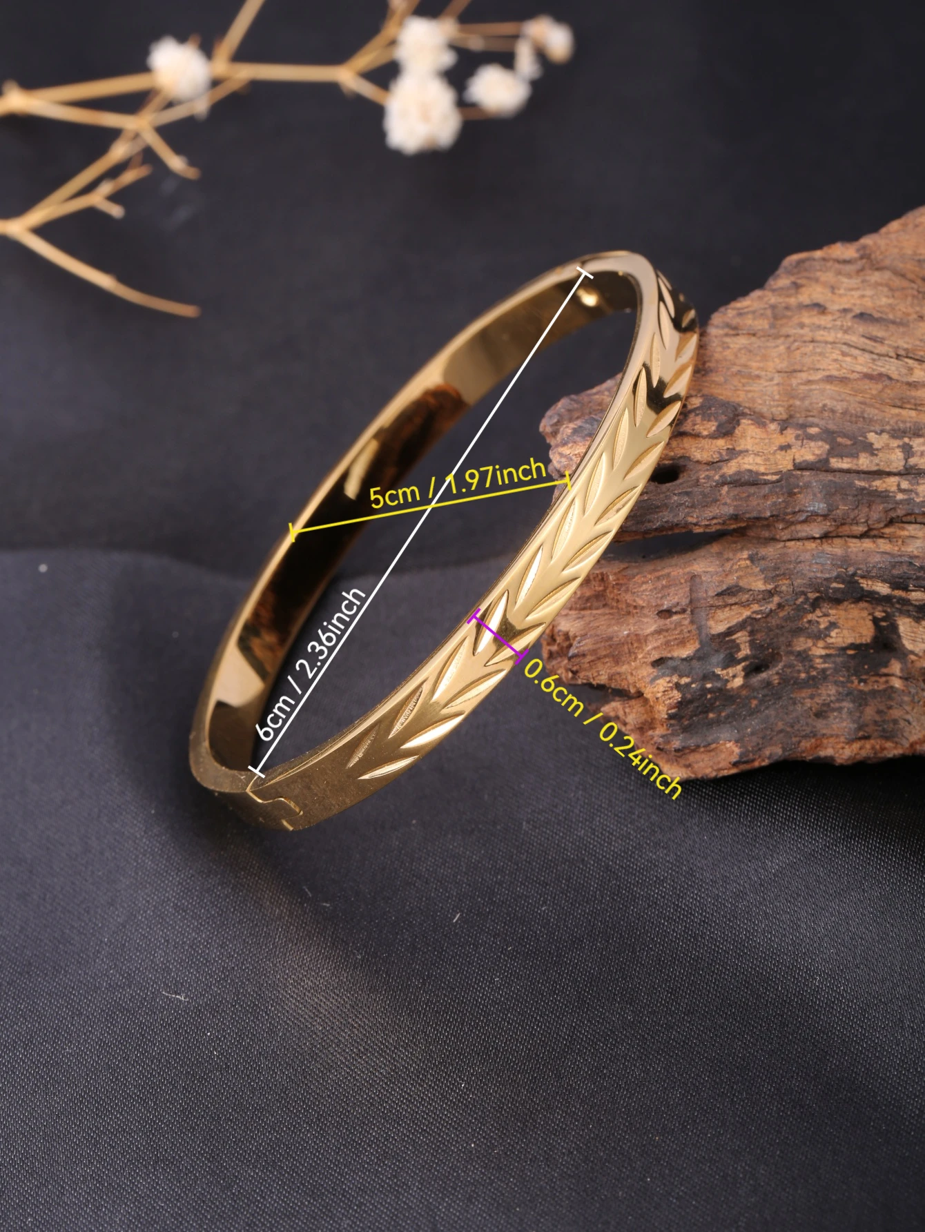 1 piece stainless steel 18K gold-plated bracelet with wheat ear pattern engraving, light luxury smooth surface with carved details, suitable for women's daily commute, dates, banquets, parties, workplace / multi-scenario wear accessory