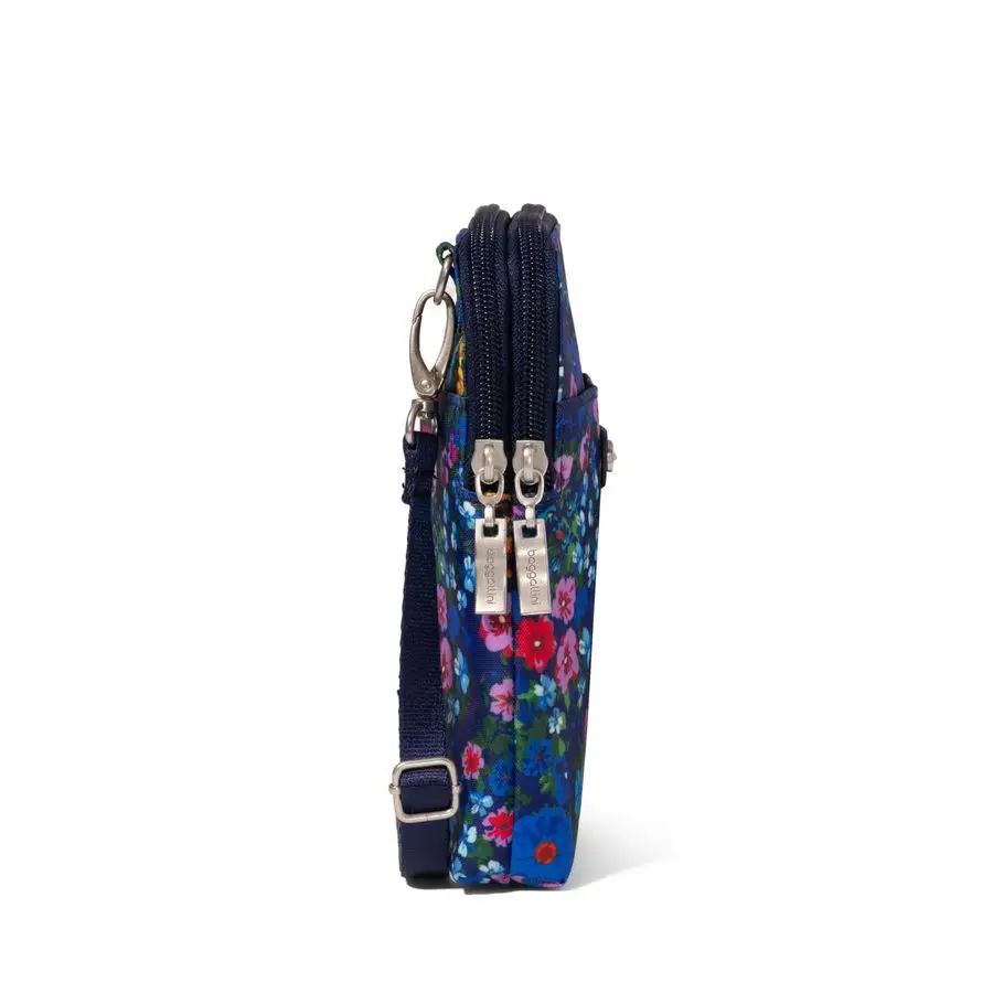 

New Classic Collection Take Two RFID Bryant Crossbody