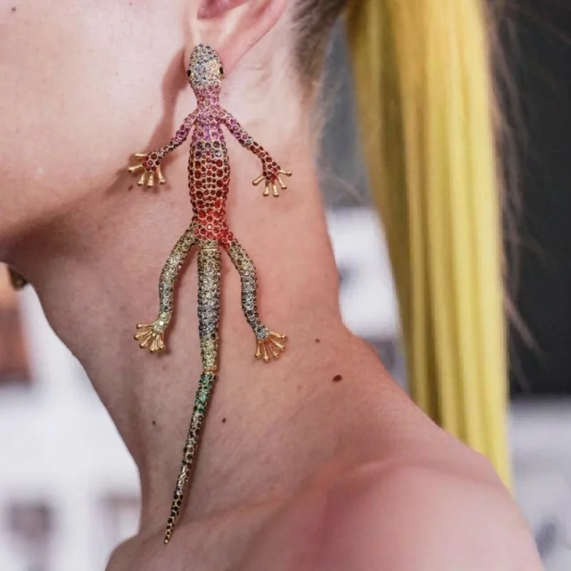 

Best Selling Colorful Rhinestone Gecko Lizard Earrings for Women Exaggerated Streetwear Animal Studs M850