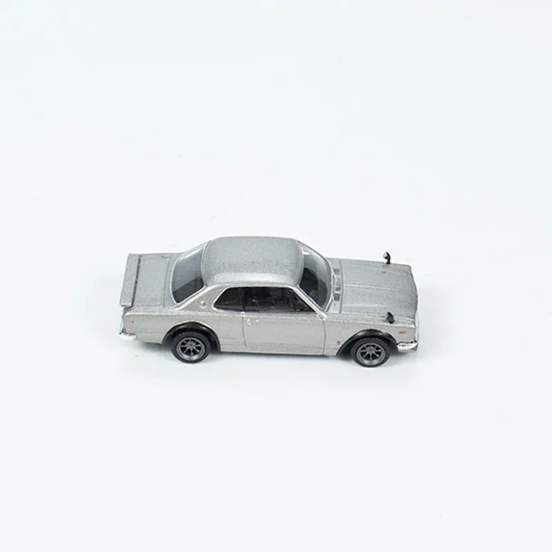 Tarmac Works 1:64 Model Car Skyline 2000 GTR Alloy Vehicle - Silver Collection