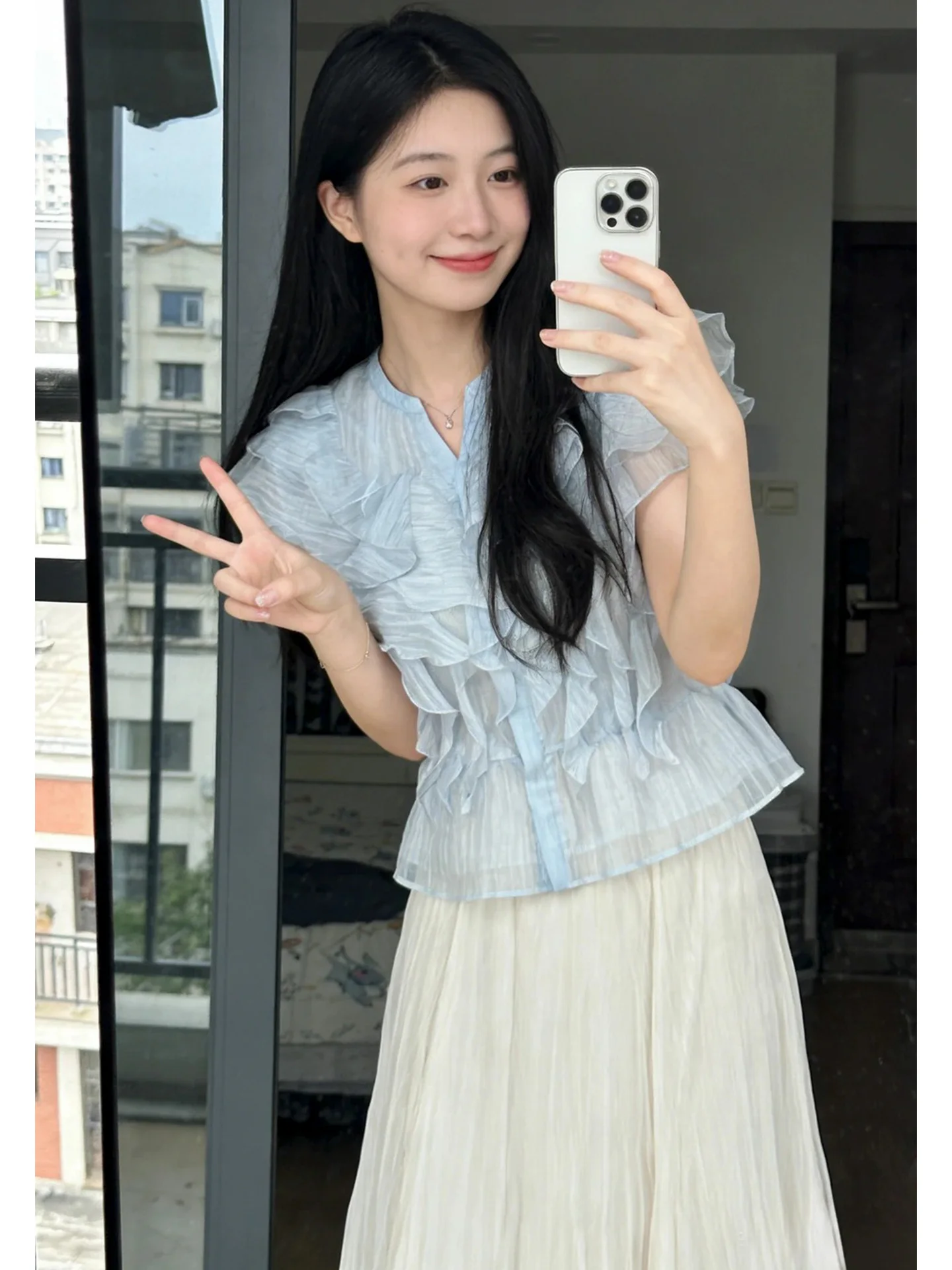 

Sweet Style V-Neck Blouse with Ruffle Detail Waist-Cinching Slim Fit Outerwear Shirt for Women Japanese Style Clear Series