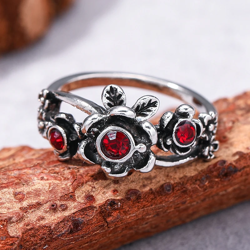 Bohemian Style Flower Red Crystal Ring for Women Gorgeous Charming Silver Color Wedding Engagement Rings Party Jewelry Gifts