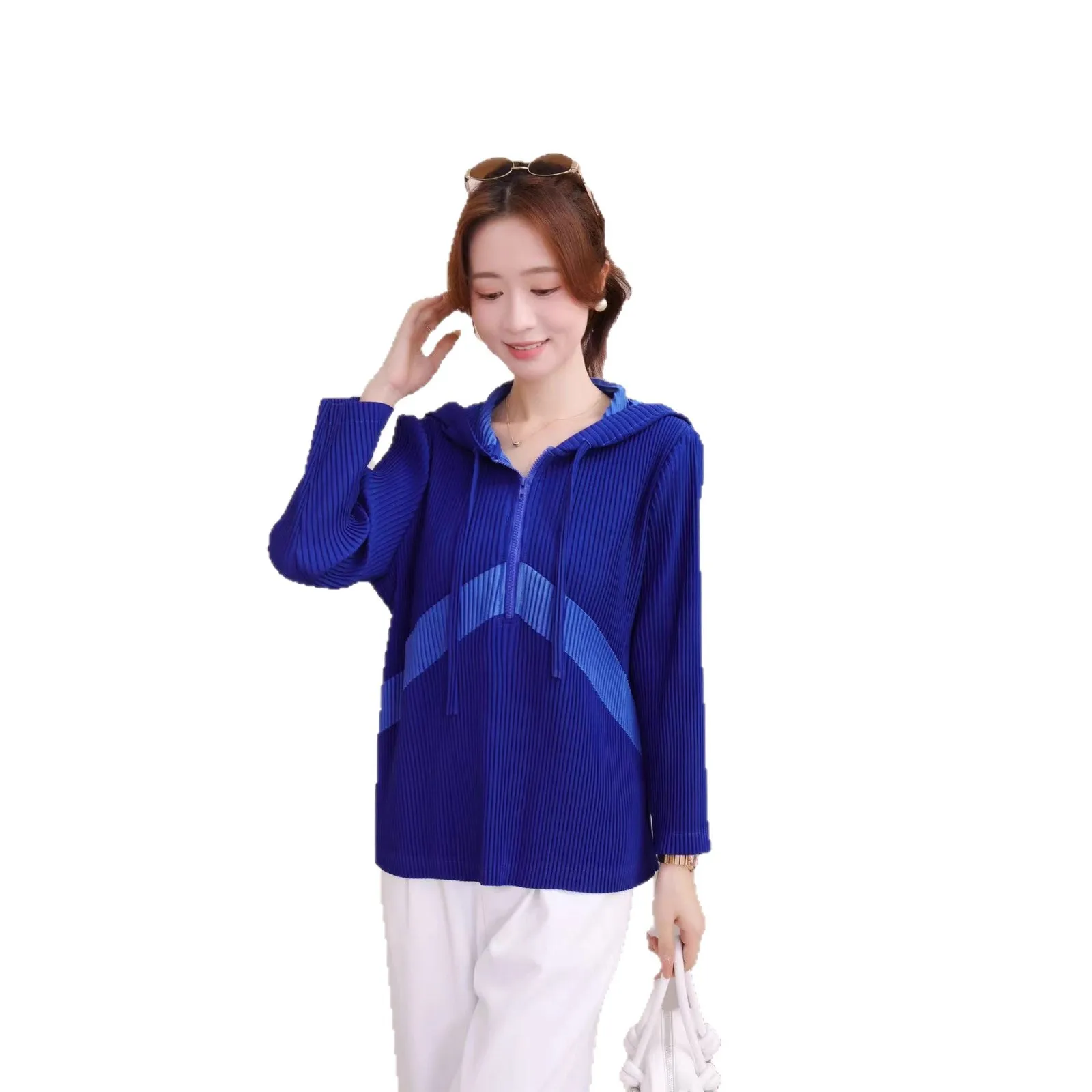 Miyake Pleated 2025 Autumn Half Zip Hooded Sweatshirt, Loose, Casual, Fashionable, Versatile Pullover Top, Women's Pleated Shirt