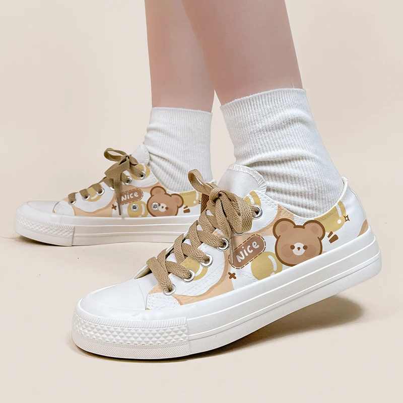 Baskets en toile peintes à la main pour femmes, jolies chaussures d'anime Amy et Michael pour étudiantes, Espadrilles plates décontractées, chaussures vulcanisées