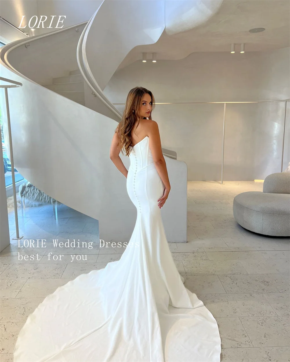 ชุดแต่งงานทรงเมอร์เมดสุดหรู LORIE ดีไซน์หวานแบบเจ้าหญิง พร้อมดีเทลผ่าข้างสุดสง่างาม รับตัดตามสั่ง ปี 2026