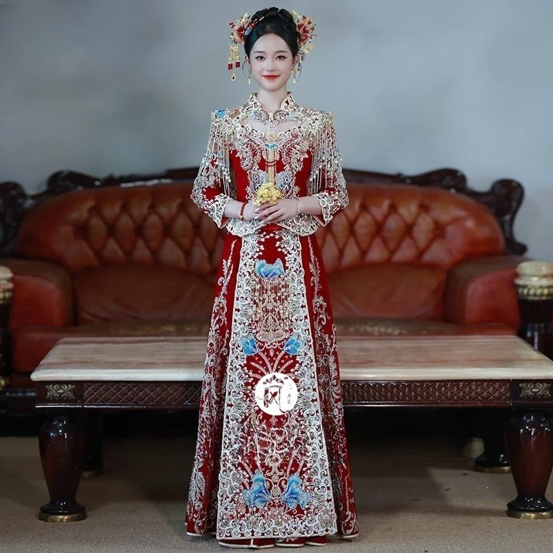 

Luxurious Chinese-style toasting attire wedding dress for the ceremonial ceremony and