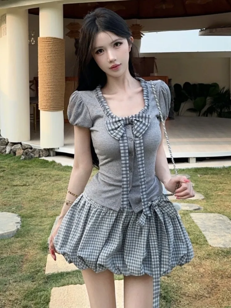 Sweet And Spicy  Knot Short Sleeve Low Neck Summer Outfit for Trendy Girls Unique Floral Shorts Pants Set Casual Wear view 4
