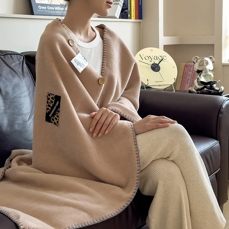 Solid color imitation camel wool shawl blanket office nap blanket coral milk fleece sofa blanket autumn and winter