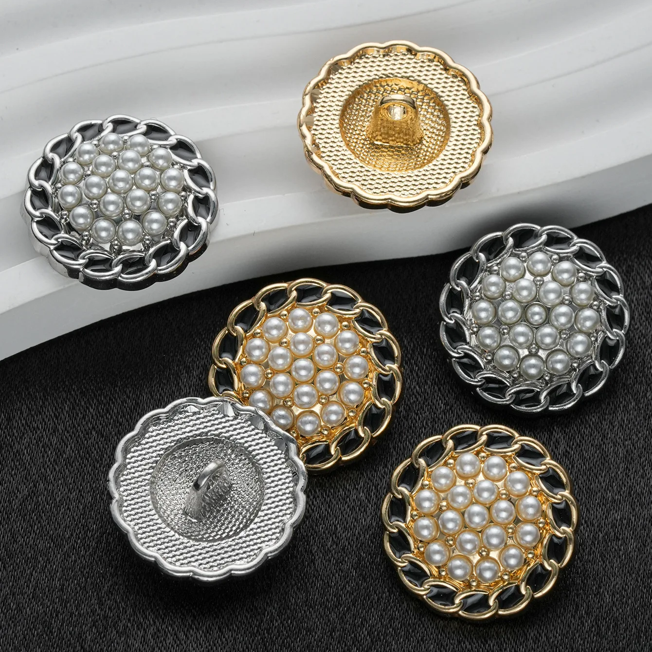 

20Pcs 15/20mm Round chain side painted oil-stained pearl metal button sweater coat suit jacket decoration hand sewn button N906
