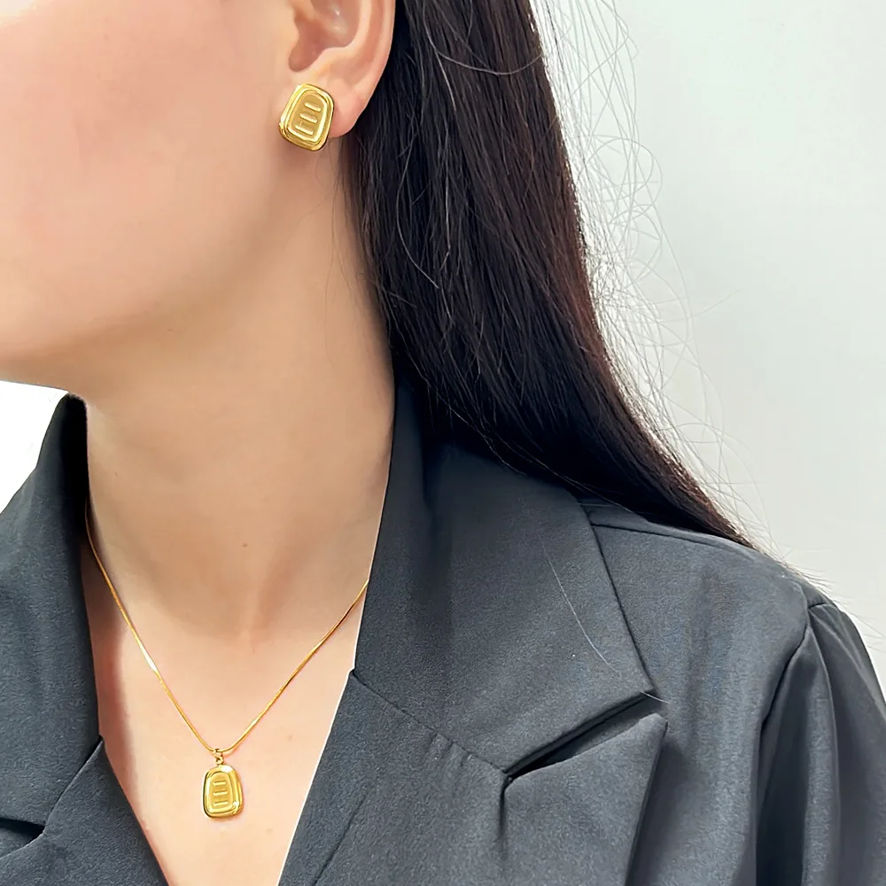 

Аксессуары для DIY: Горячая распродажа на E-commerce платформах – ожерелье и серьги из нержавеющей стали с вакуумным напылением 18K золотом, в стиле холодного ветра, для женщин.