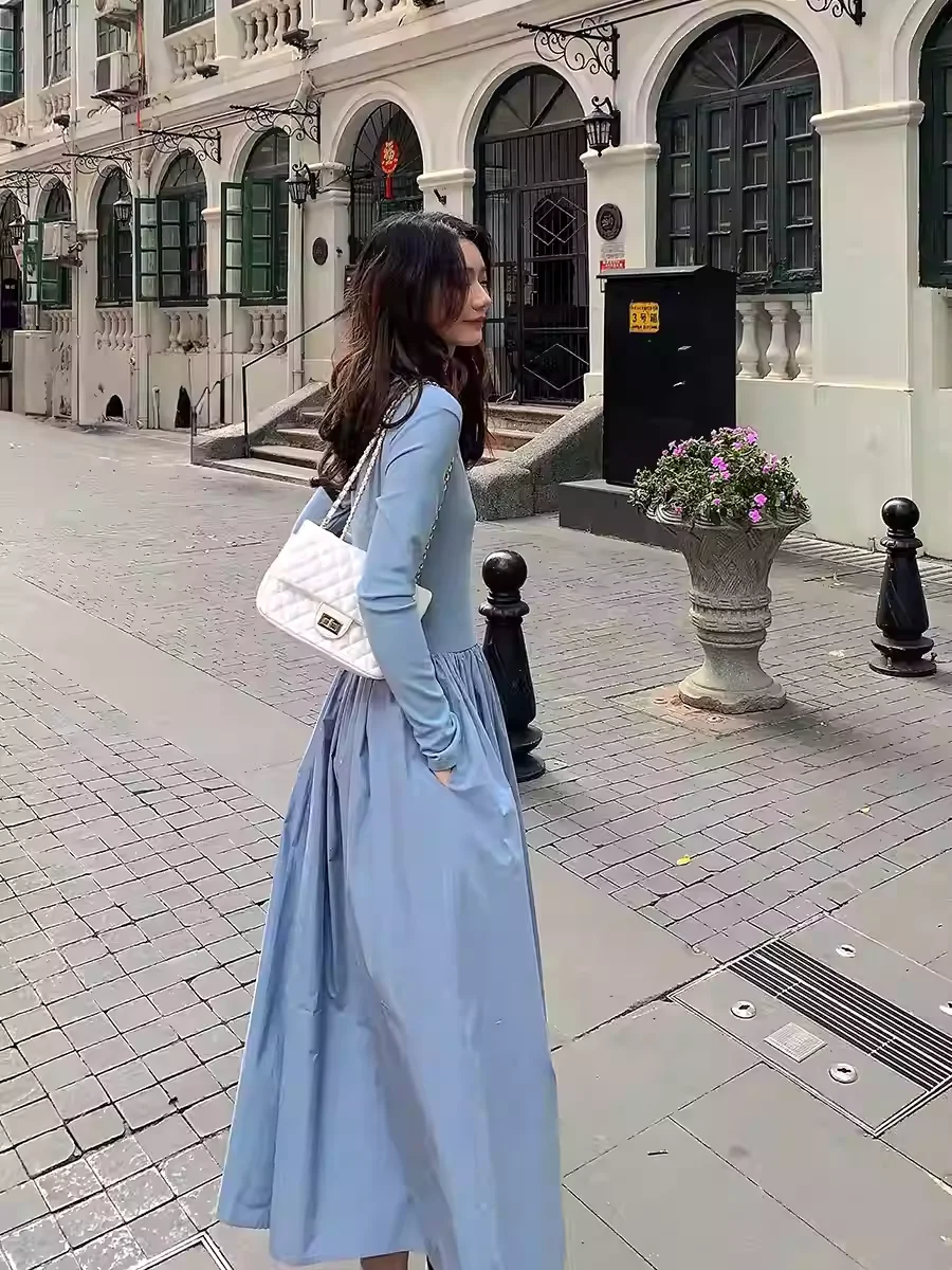 

Vastand 2026 Весенняя трикотажная женская кофта А-силуэта с высоким воротником и длинными рукавами для офиса