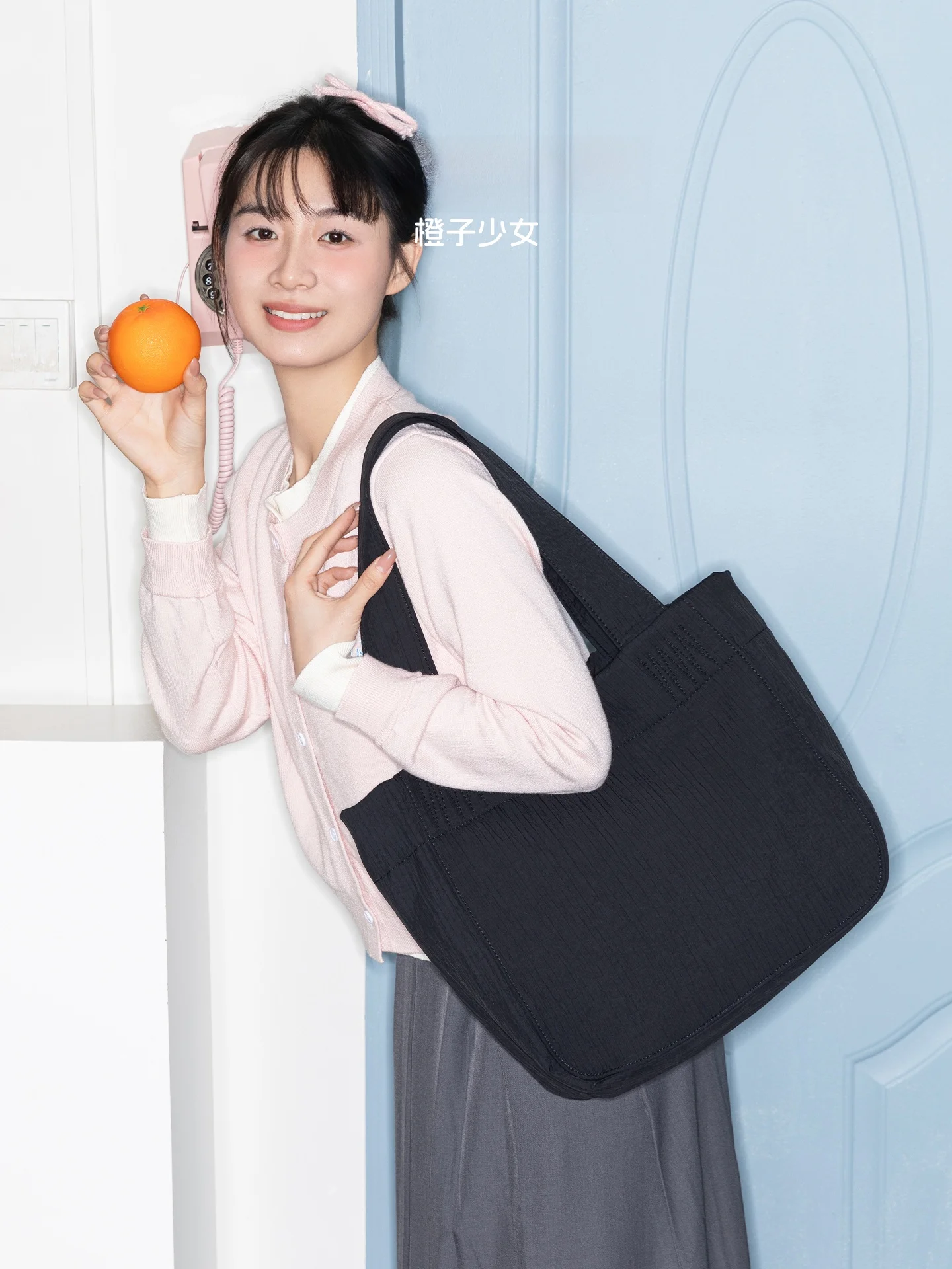 

Orange Girl Texture Sensation Tote Bag Large Capacity Casual Simple Thickened Shoulder Handbag Commuting Soft Square Hobo Bag