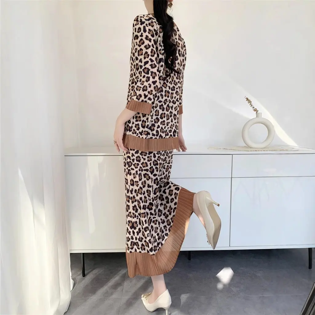 

Женский кардиган с леопардовым принтом, пальто, весна-лето, новый оригинальный дизайн, плиссированный темпераментный костюм с тремя пуговицами и семь рукавов