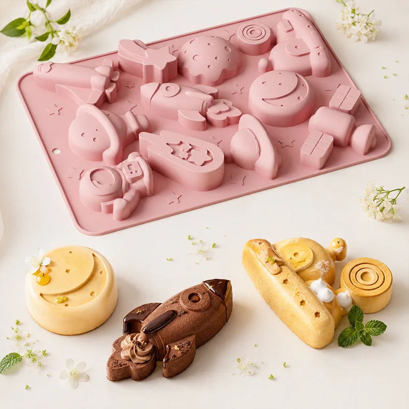 New Astronaut Planet Creative Design Silicone Soap Molds Baking Mousse Silicone Chocolate Mould Pet Candy Moulds Wholesale