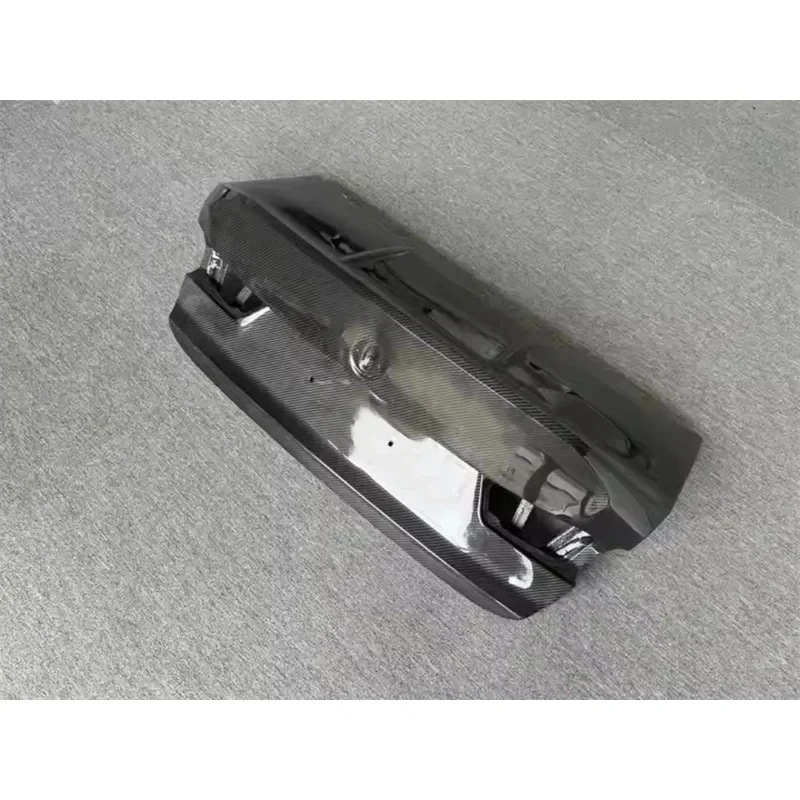 Factory Hot SaleC-Style Dry Carbon Fiber Rear Trunk Lid Taiate Body Kit 5