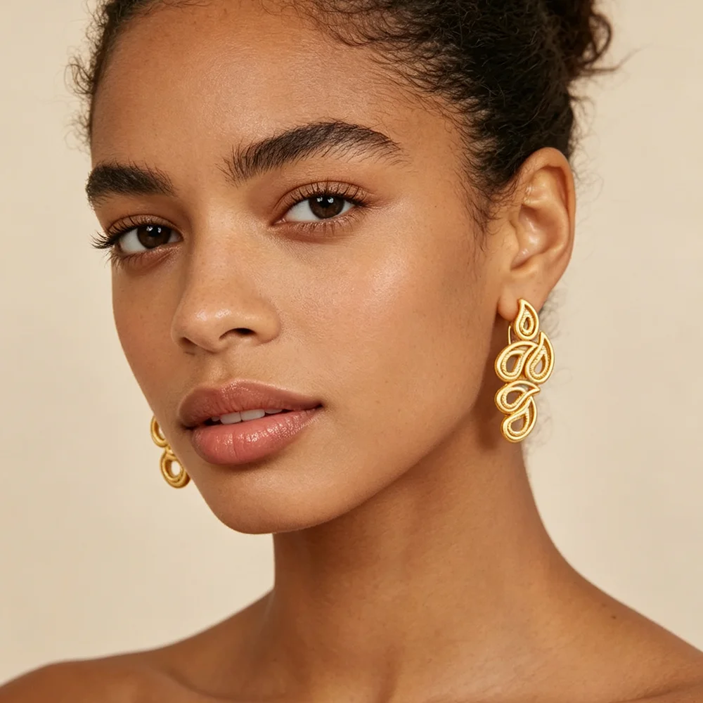 18K vergoldetes hohles Tropfenblatt-Ohrringe- und Ring-Set für Damen, luxuriöse Hochzeits- und Party-Accessoires, Geschenk für die Braut – Detail 2