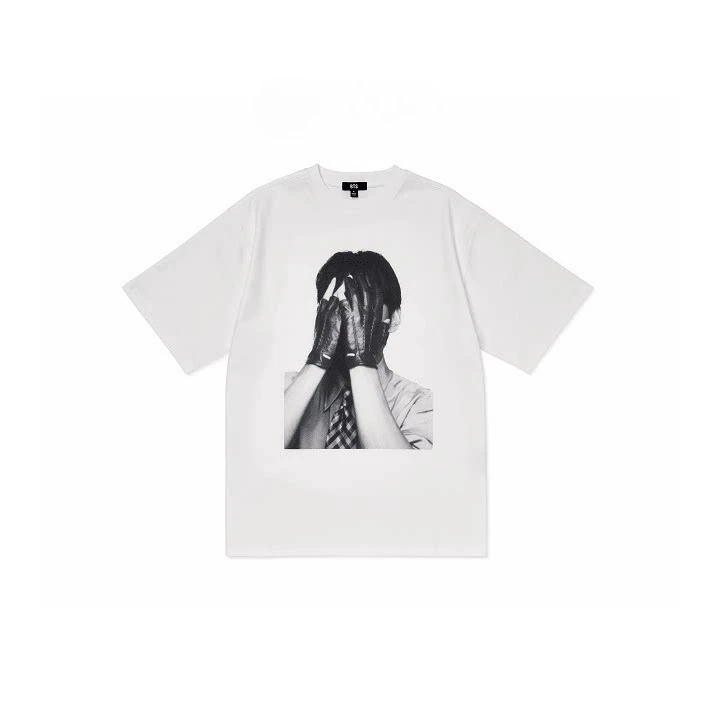 Unisex pure cotton T-shirt, crew neck design, comfortable to wear