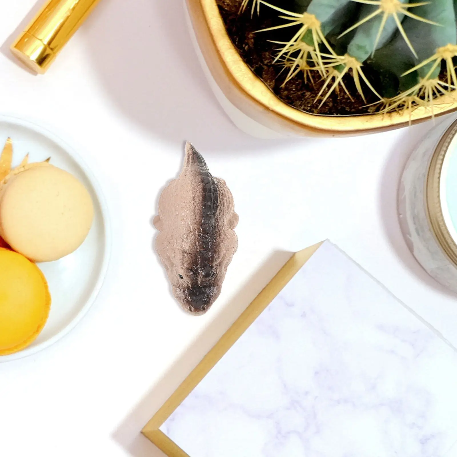 Handcrafted Crocodile Tea Pet Resin Miniature Animal Decor for Tea Rituals Home Decor Office Desk Shelf Garden Patio Artistic