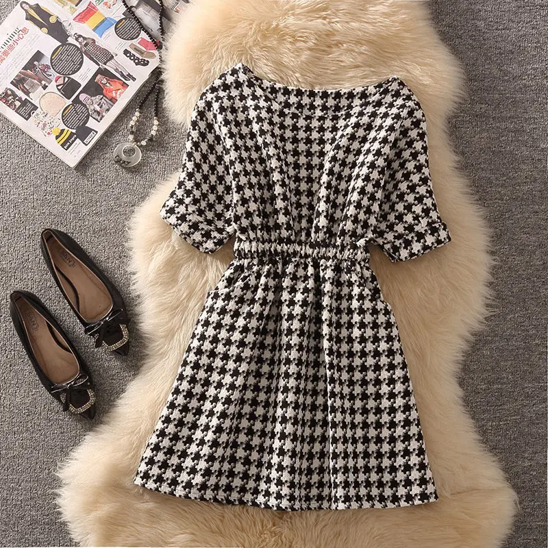 Checkered Woolen Dress Two Piece Set 2024 New Bat Sleeve Elastic Waist Slimming Retro Strap Dress Set for Woman