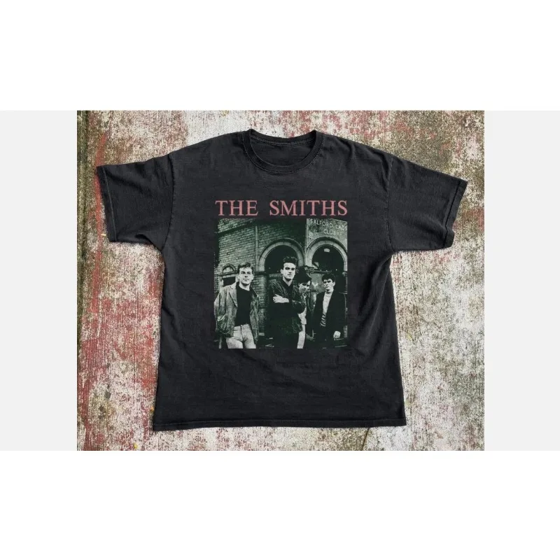 Smith Band Rock T-shirt with Retro Aesthetic Style Suitable for All Seasons, Unisex T-shirt