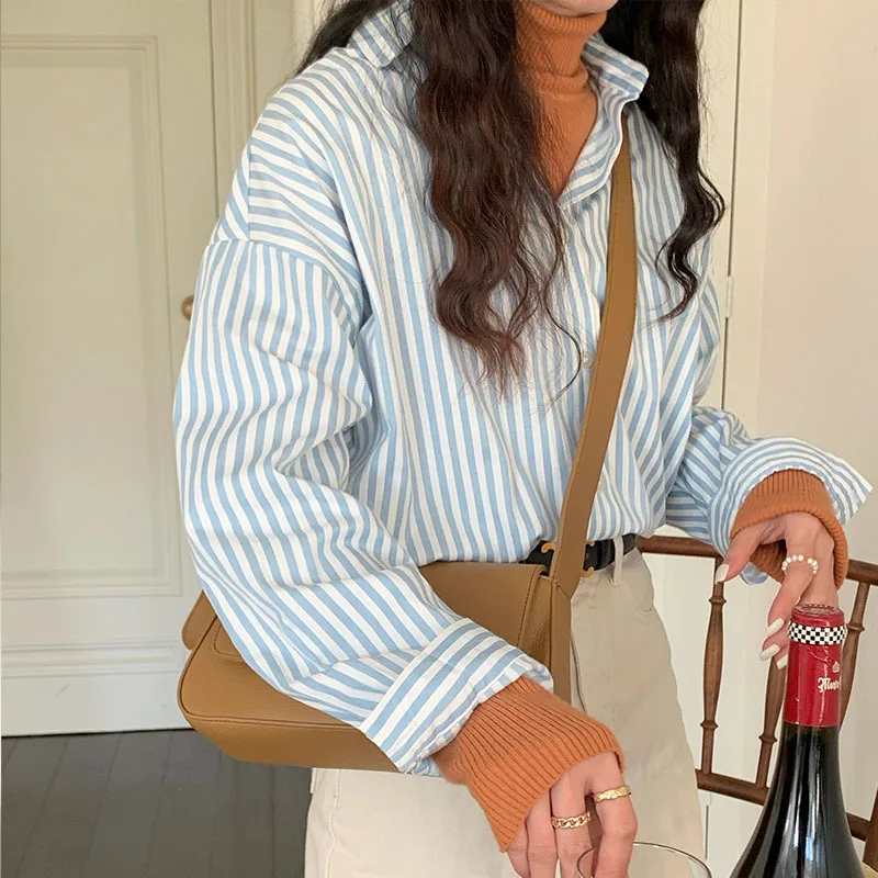 Senior sense underarm bag female 2023 new simple all matching Instagram crossbody bag fashion trend commuting small square bag