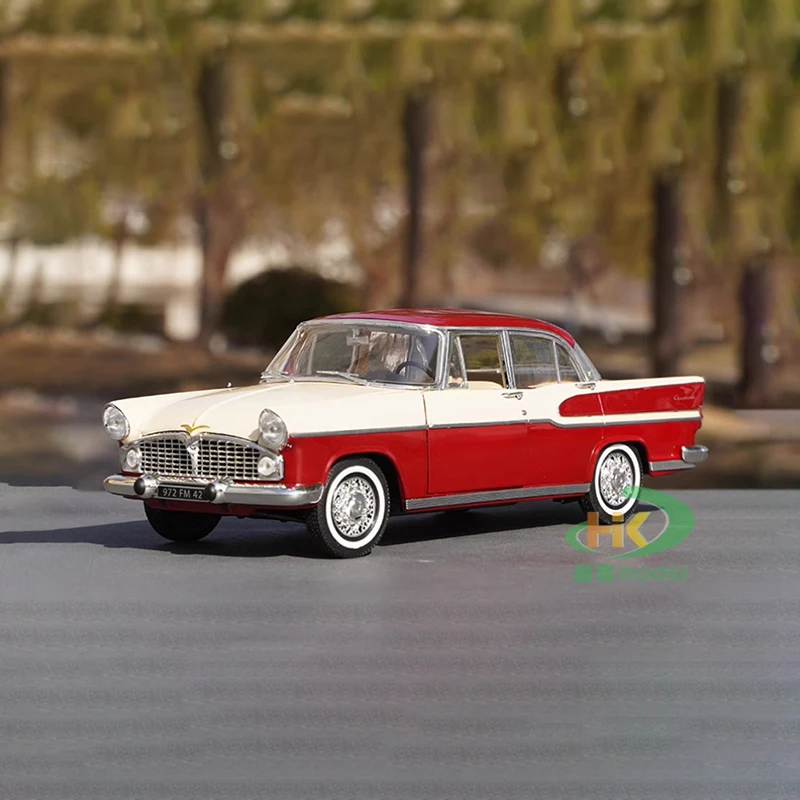 Diecast 1:18 Scale Simca Vedette Chambord Alloy Classic Car Model Finished Product Simulation Toy Static Model Ornament