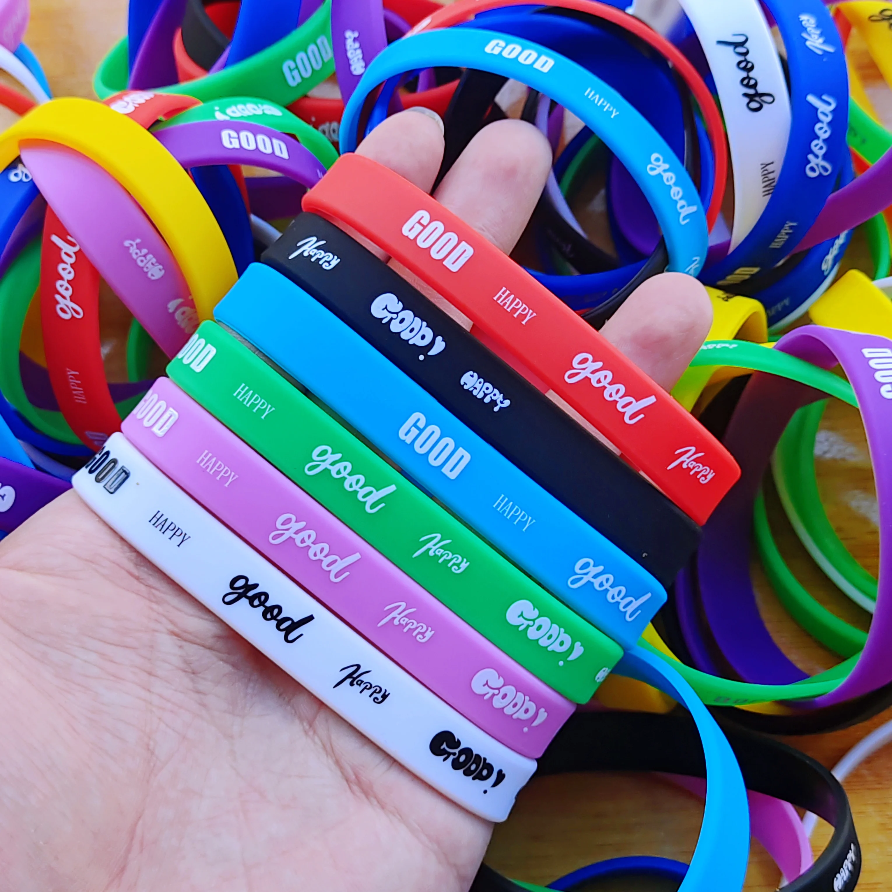 10/30pcs/lot Encourage Peace Butterfly Love Heart Cuff Silicone Rubber Bracelets For Man Women (7 Style Free Choose)